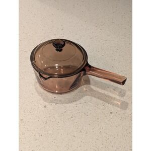 Corning Vision Ware 1 Liter Sauce Pan with Pour Spout Pot Amber Pyrex Lid France